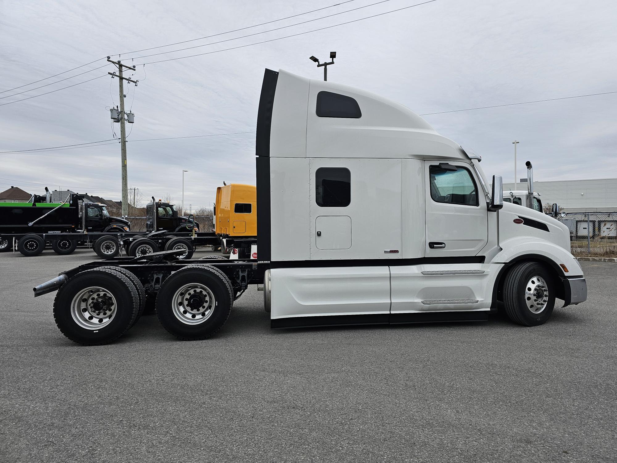 2025 Peterbilt 579 