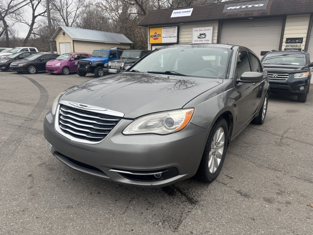 2012 Chrysler 200 Touring