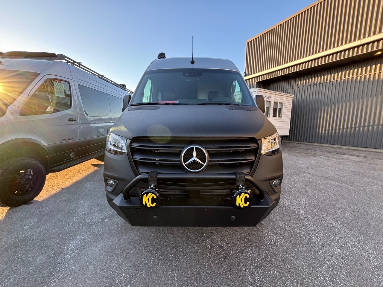 2025 Airstream Interstate 19X