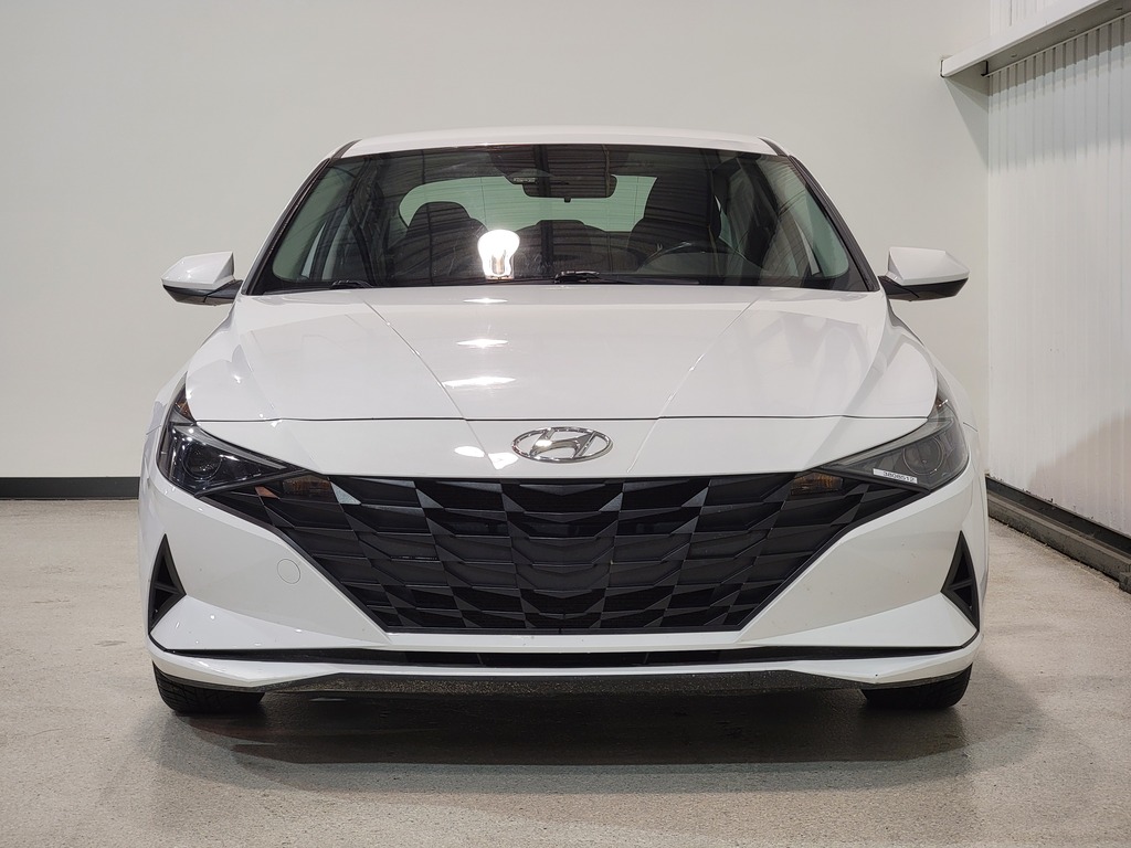 Hyundai Elantra 2021