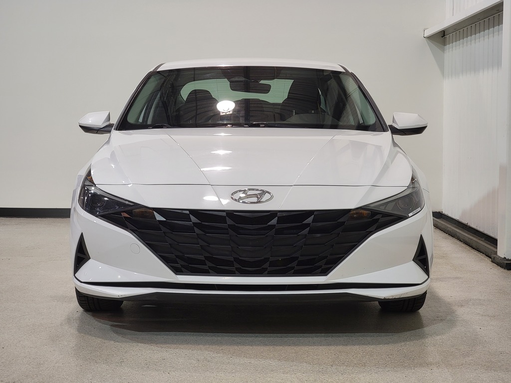 Hyundai Elantra 2021