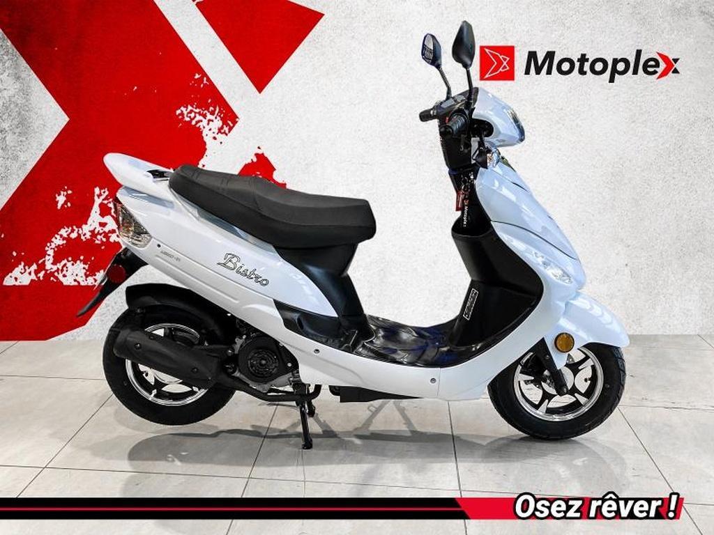 2022 Scootterre Bistro 50 