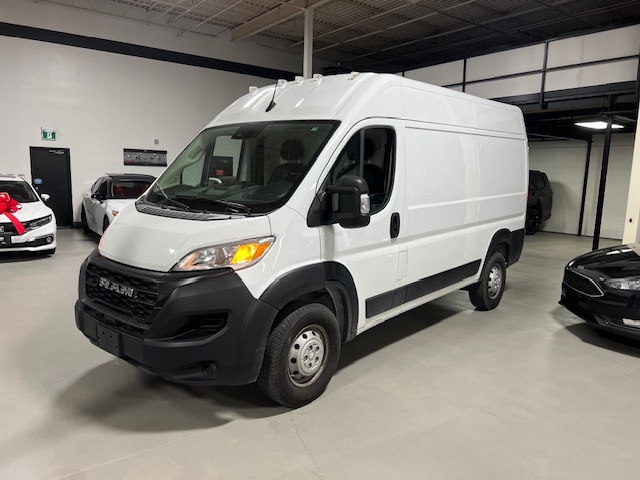 2023 Ram ProMaster Cargo Van 2500 High Roof 136 WB 3.6L Certified 90,000 km
