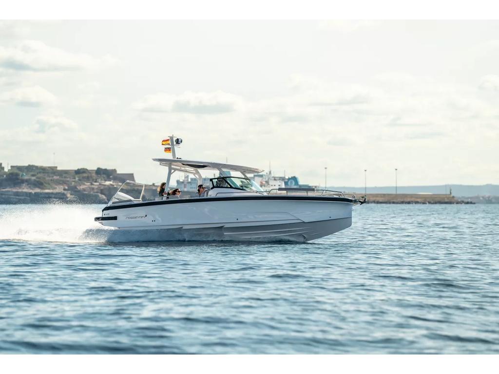 2025 Axopar 29 SUN TOP 