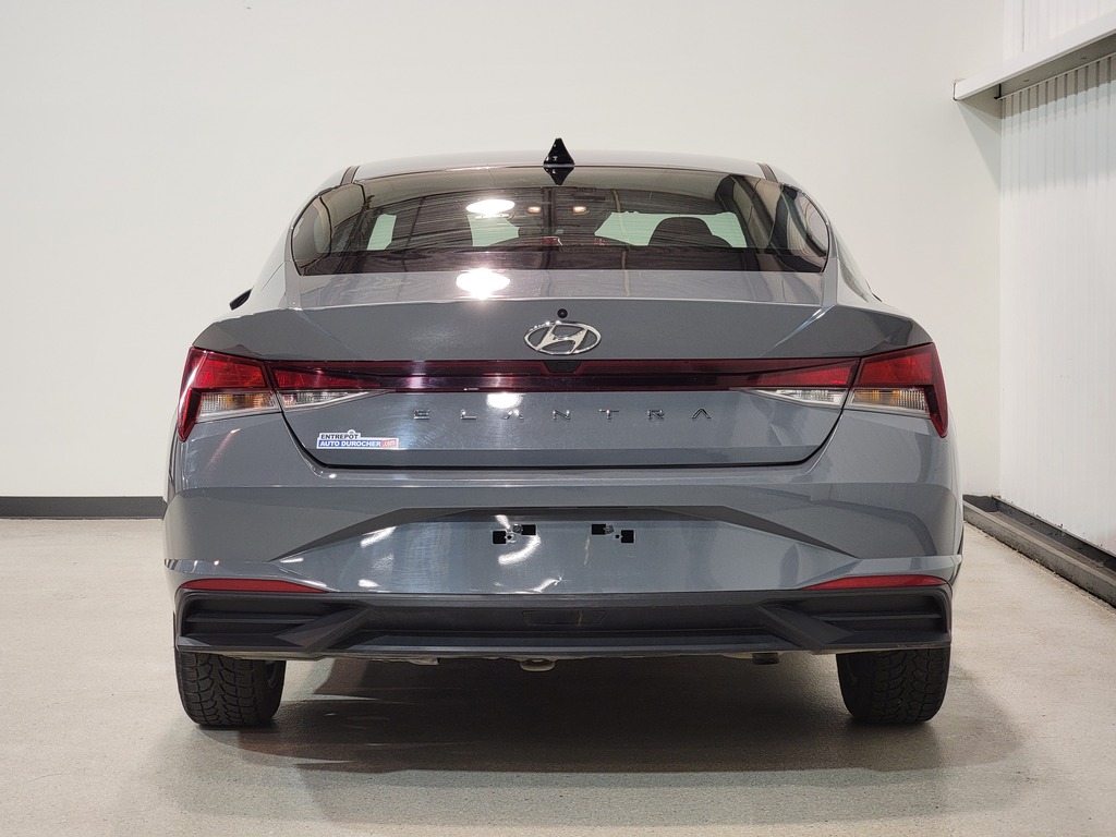 Hyundai Elantra 2021