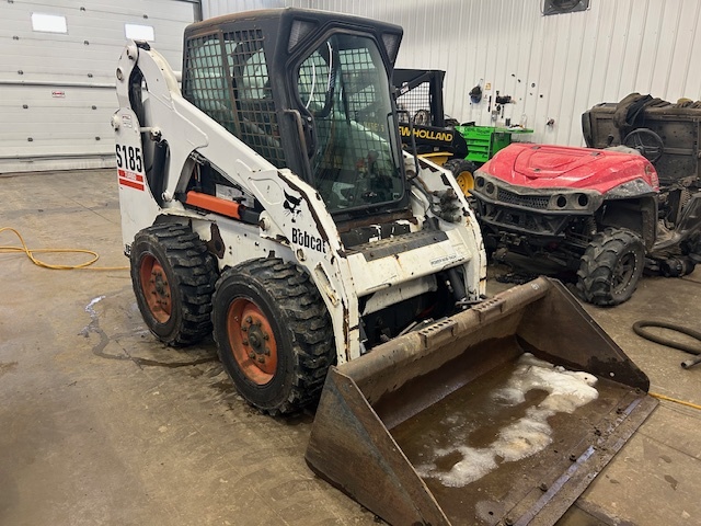 2002 Bobcat S185 