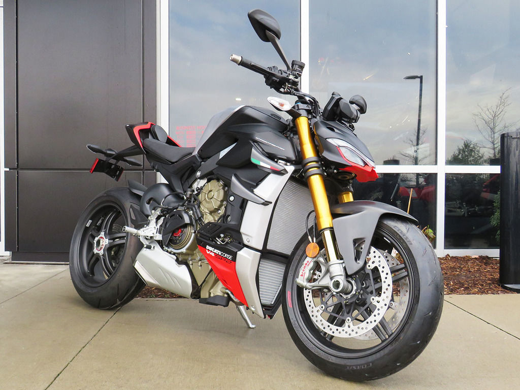 2025 Ducati Streetfighter V4 SP2 Winter Test 