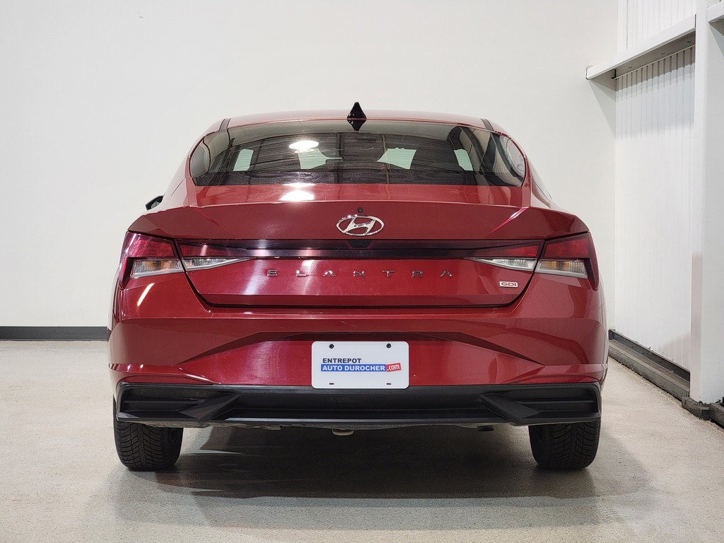 Hyundai Elantra 2021