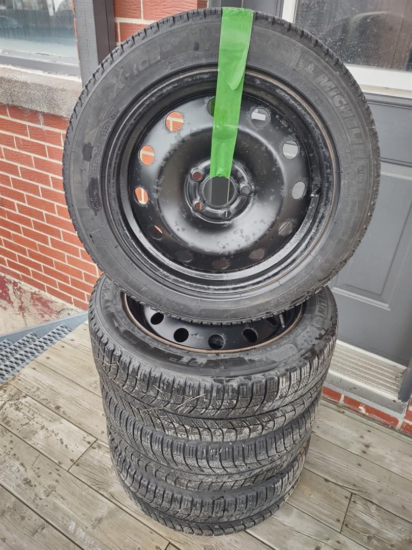 2022 Kia Seltos 215-55-17 MICHELIN X ICE A 7/32