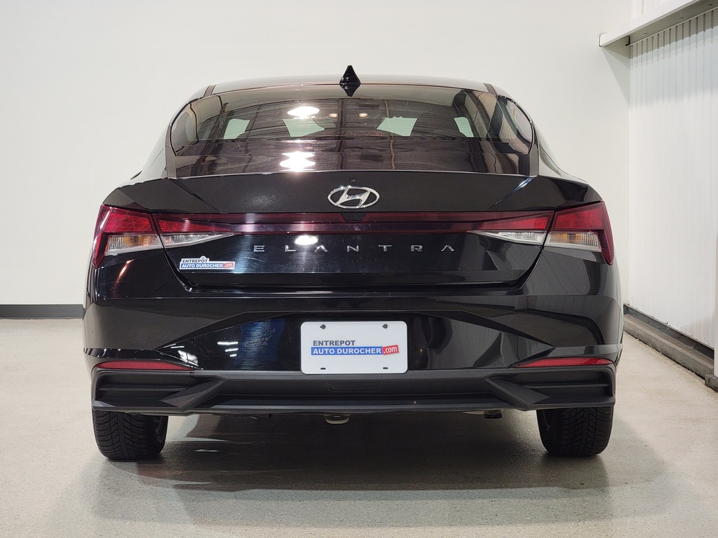 Hyundai Elantra 2021