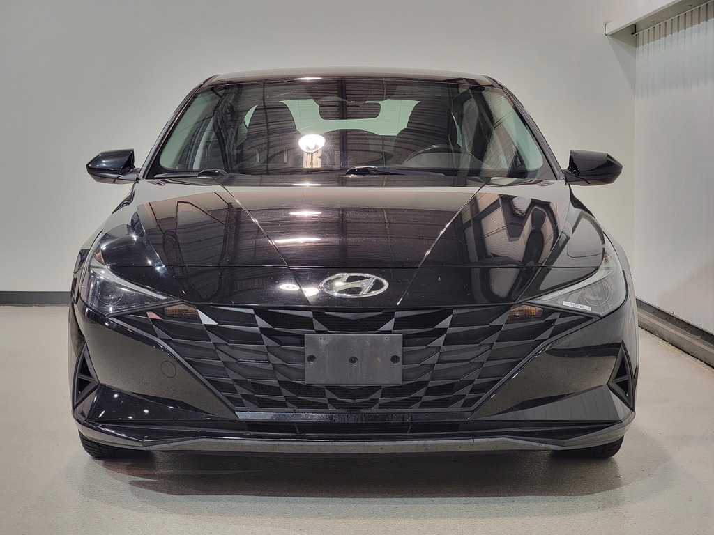 Hyundai Elantra 2021