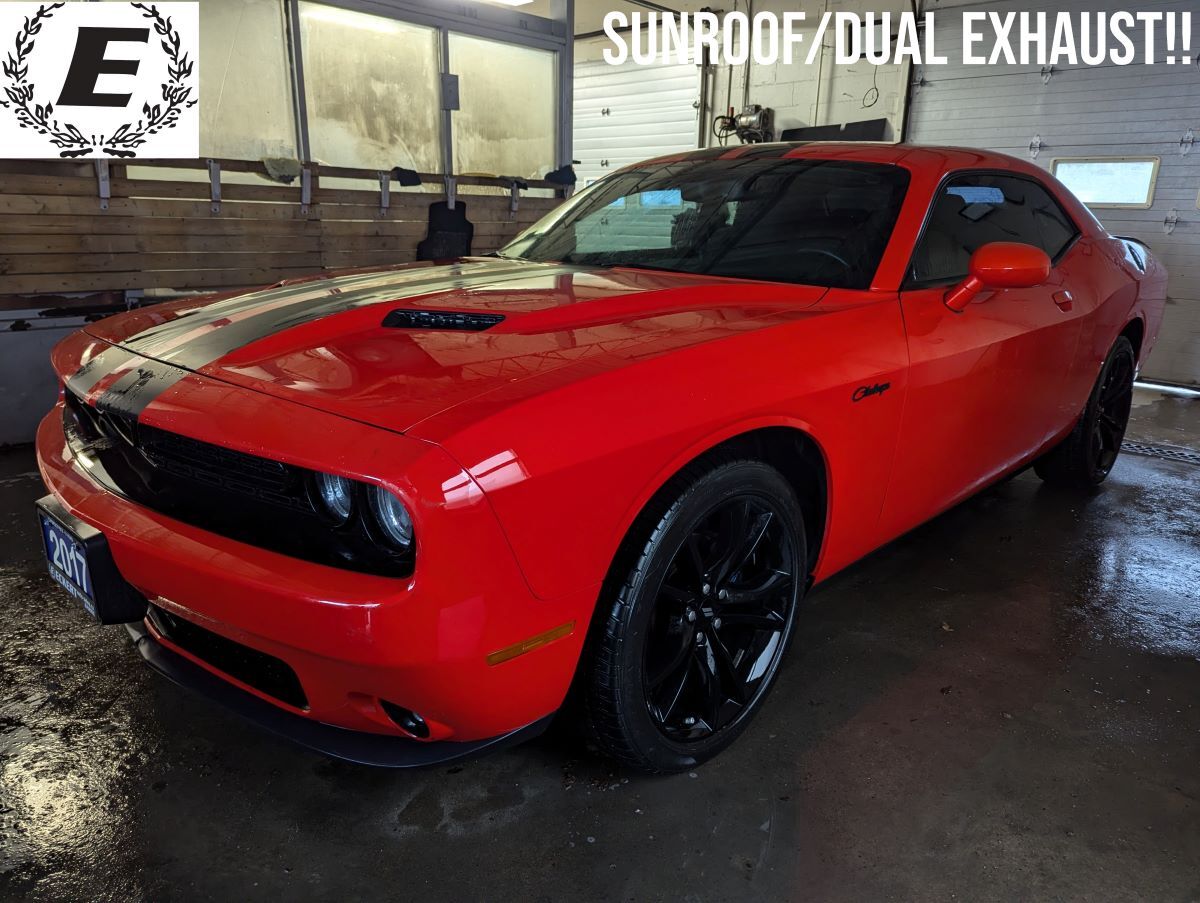 2017 Dodge Challenger 2dr Cpe SXT  BLACK TOP EDITION!!