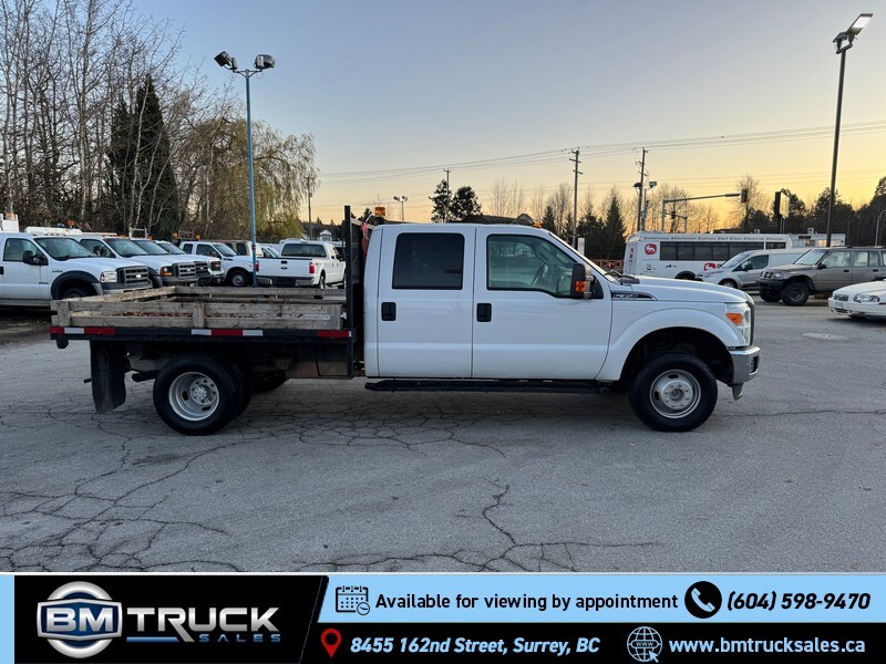 2013 Ford F-350 Crew Cab / Flat Deck / Dually / 4x4