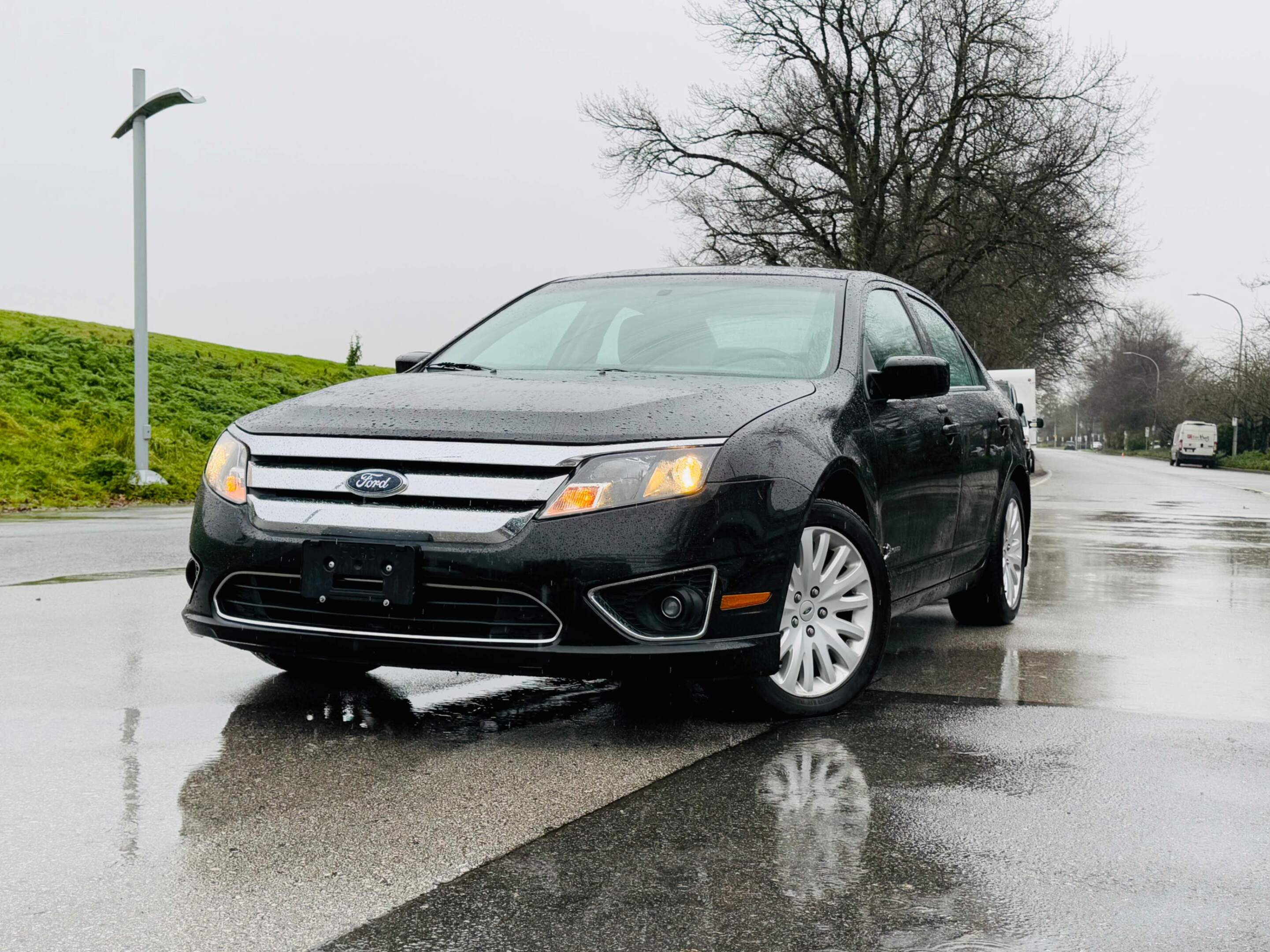 2010 Ford Fusion Hybrid/ NO ACCIDENT/ BC LOCAL/ LOW KM