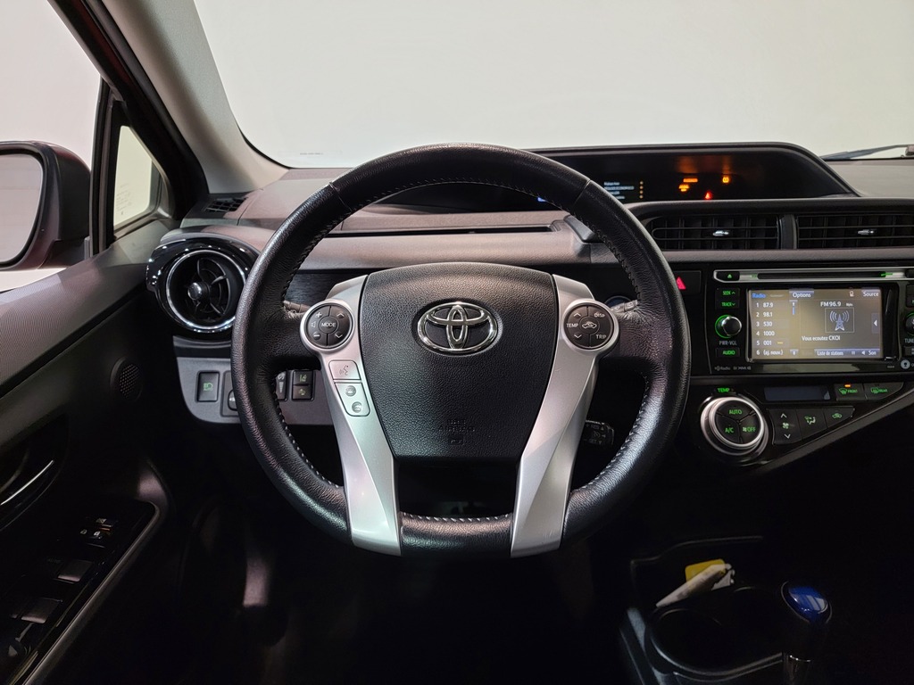 Toyota Prius c 2017