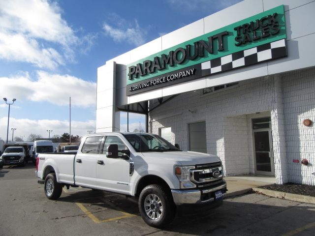 2022 Ford F-250 DIESEL CREW CAB XLT TRIM 4X4 WITH  8 FT LONG BOX