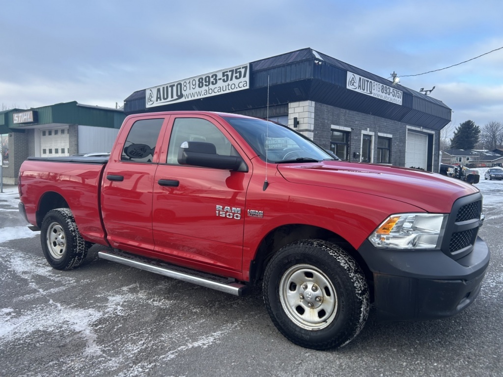 2014 Ram 1500 ST Low Kms Quad Cab Side Steps Backup Camera 