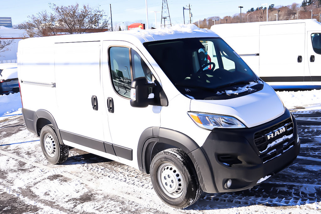 2025 Ram PROMASTER CARGO VAN 1500 TRADESMAN W/ PASS SEAT LOW ROOF EN STOCK, LIVRABLE