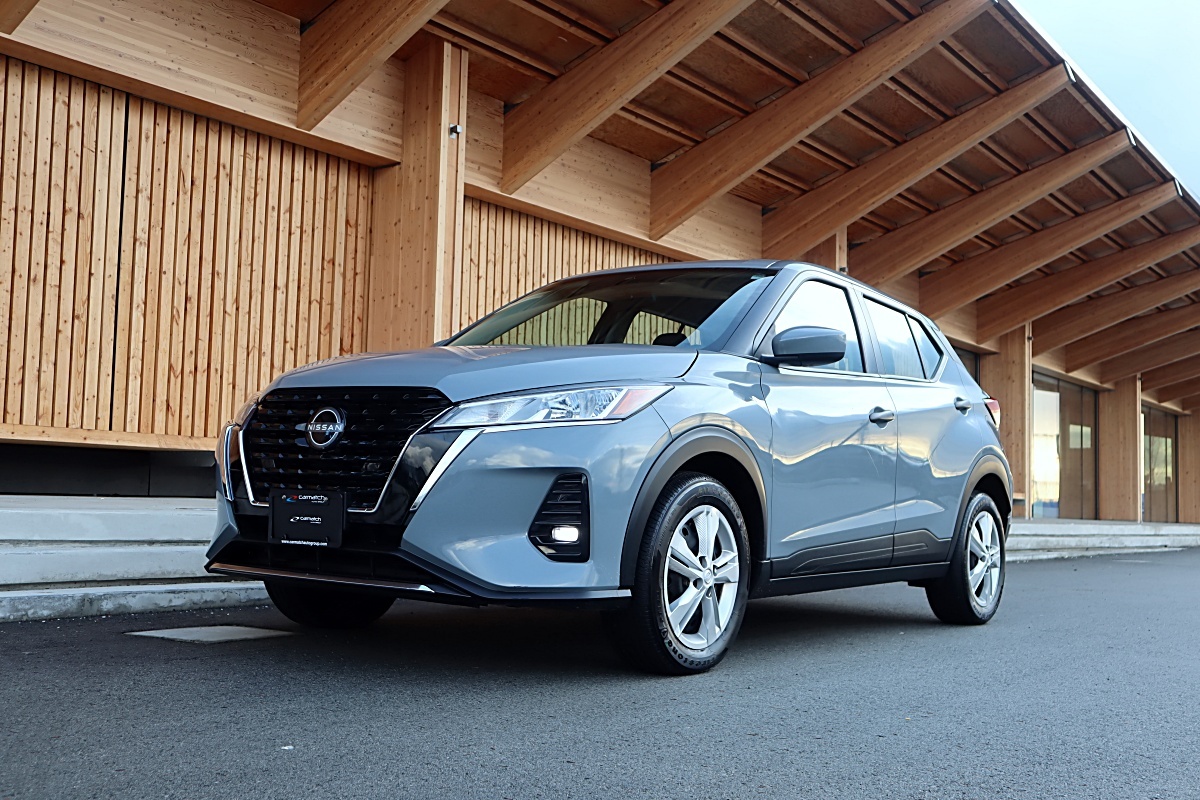 2023 Nissan Kicks S FWD