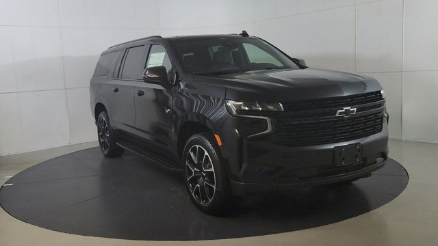 2024 Chevrolet Suburban 4WD 4dr RST
