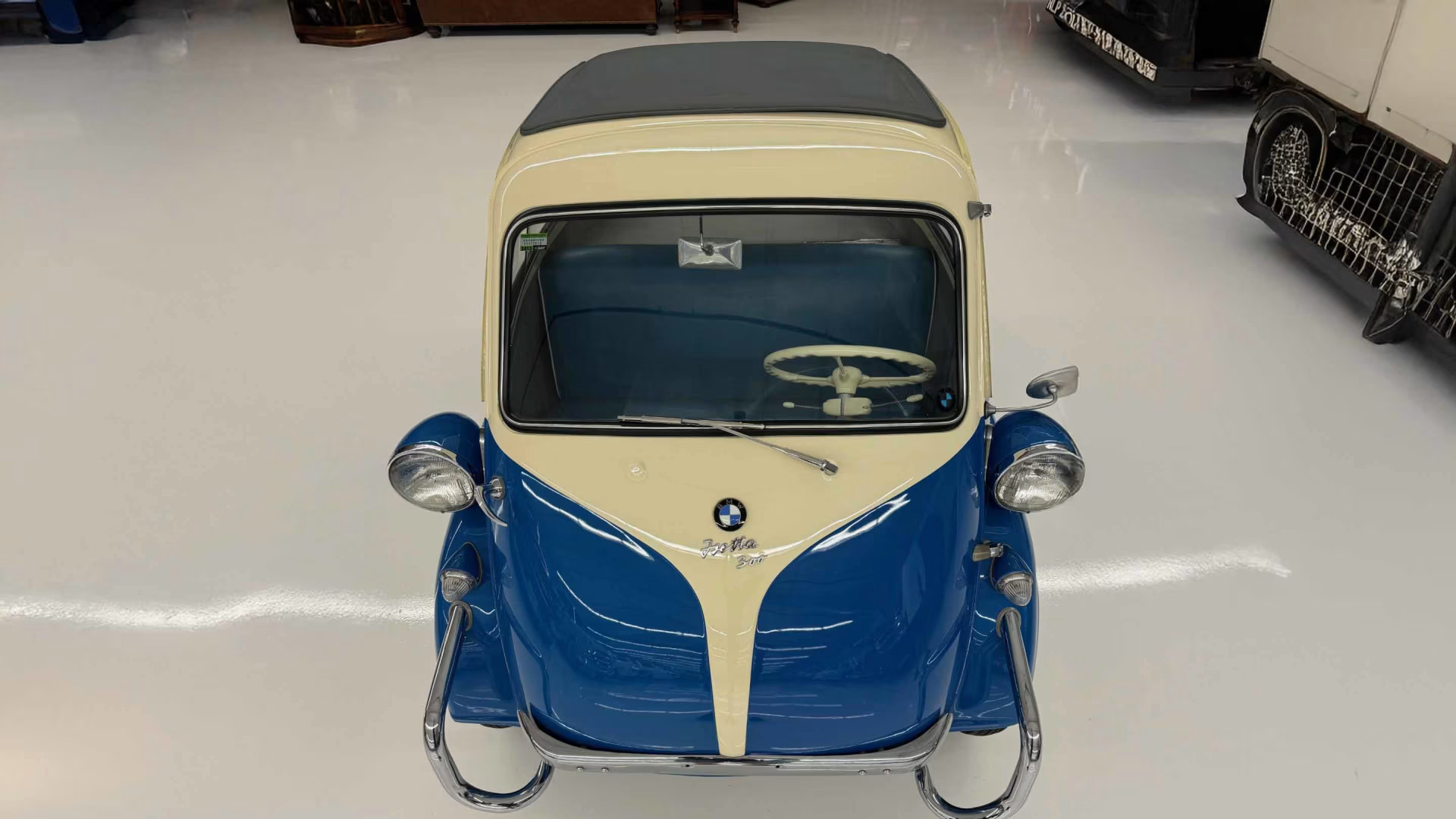 1957 BMW Isetta 