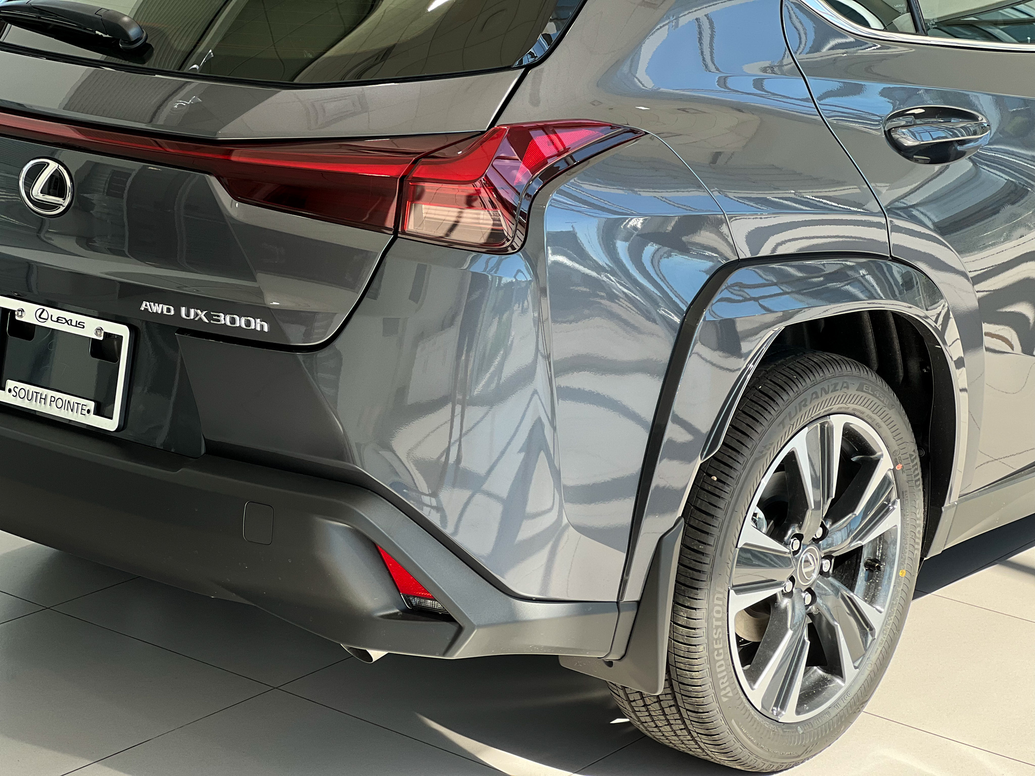 2025 Lexus UX 300H