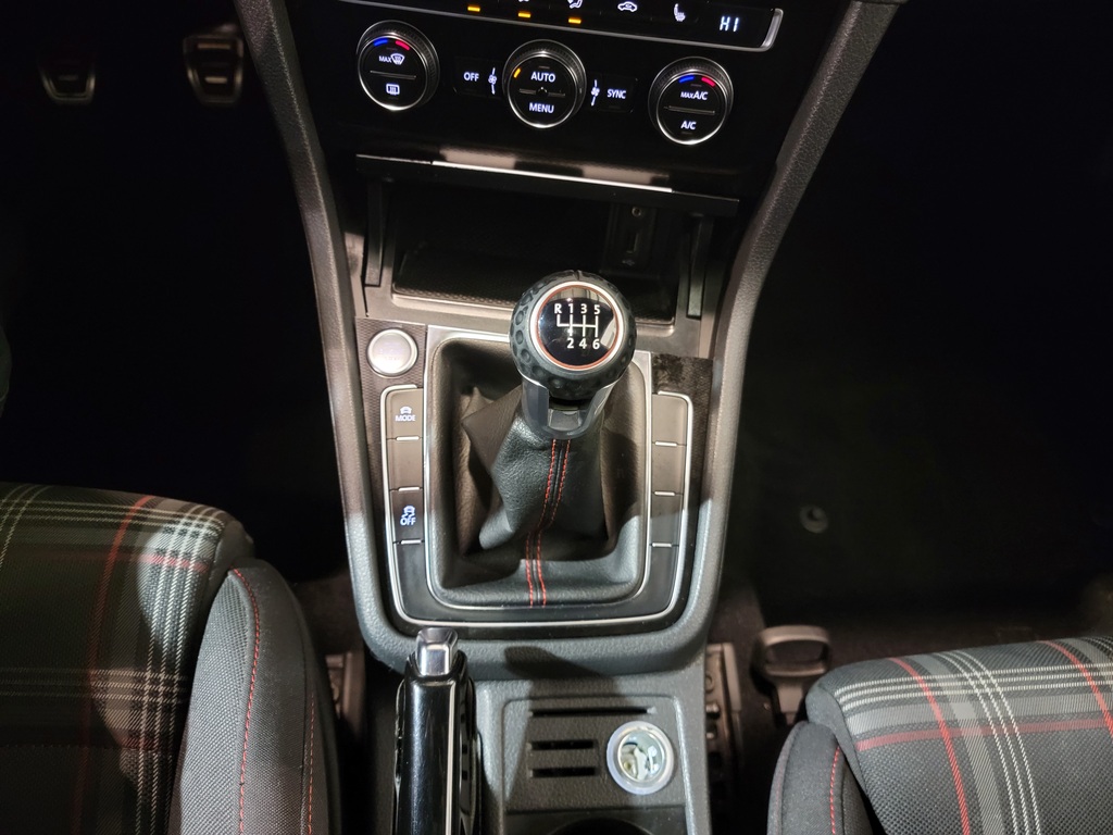 Volkswagen Golf GTI 2016