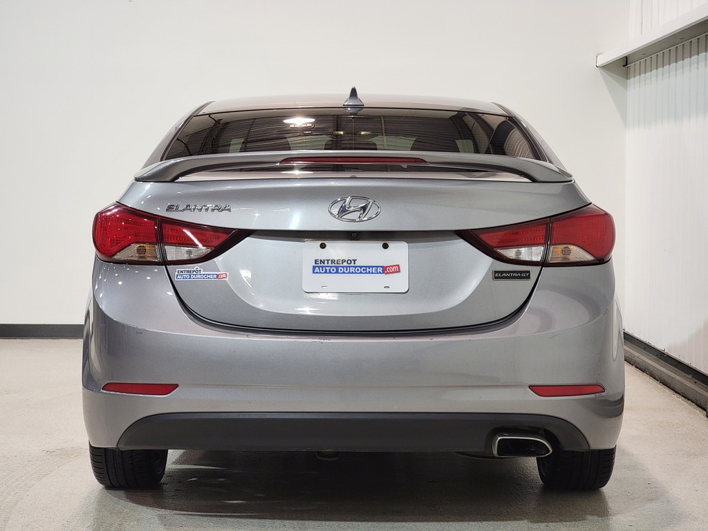 Hyundai Elantra 2016