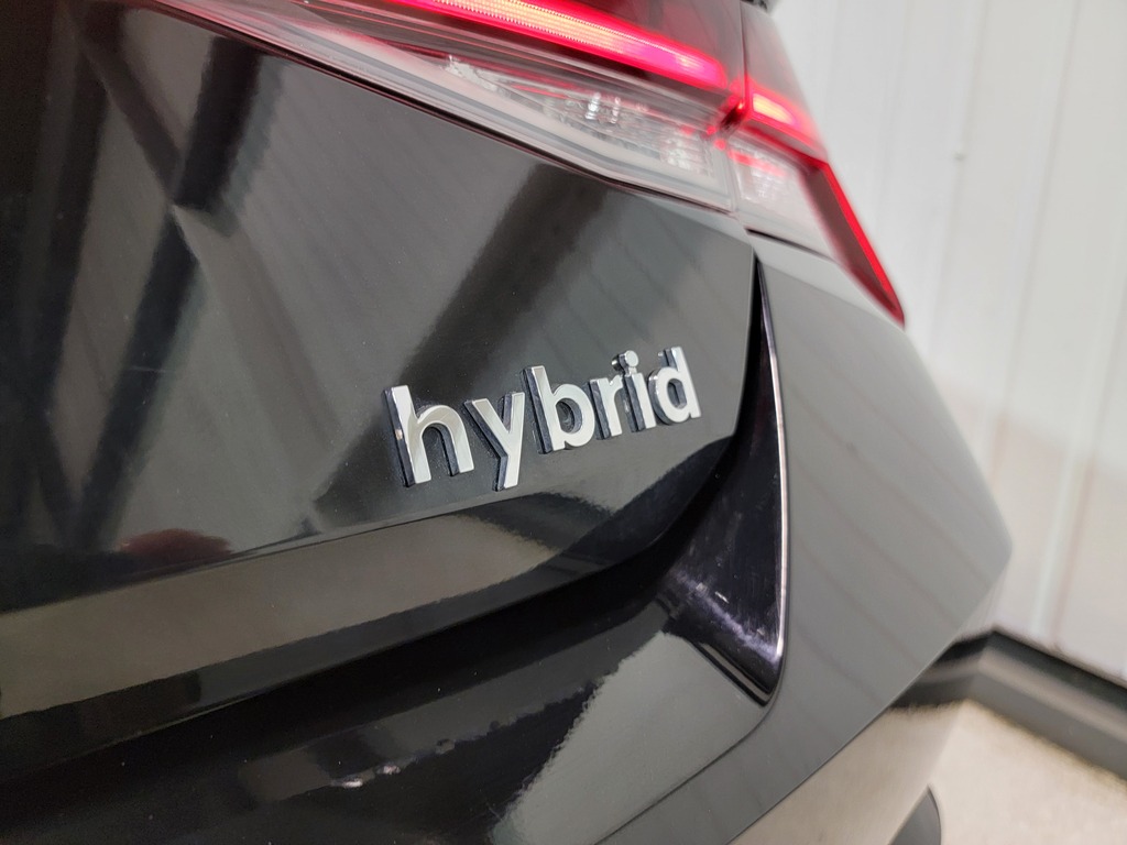 Hyundai Elantra Hybrid 2021