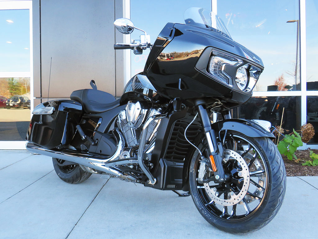 2024 Indian Motorcycles Challenger® Limited Black Metallic 