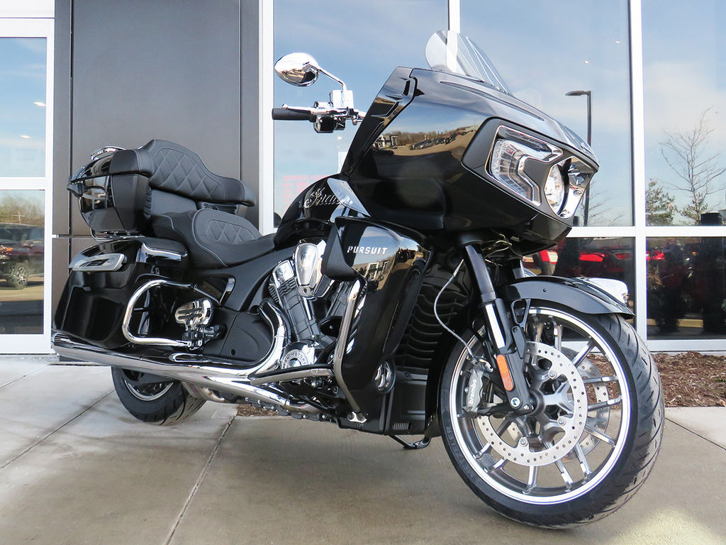2024 Indian Motorcycles Pursuit Limited with PowerBand Audio Package Bl... 