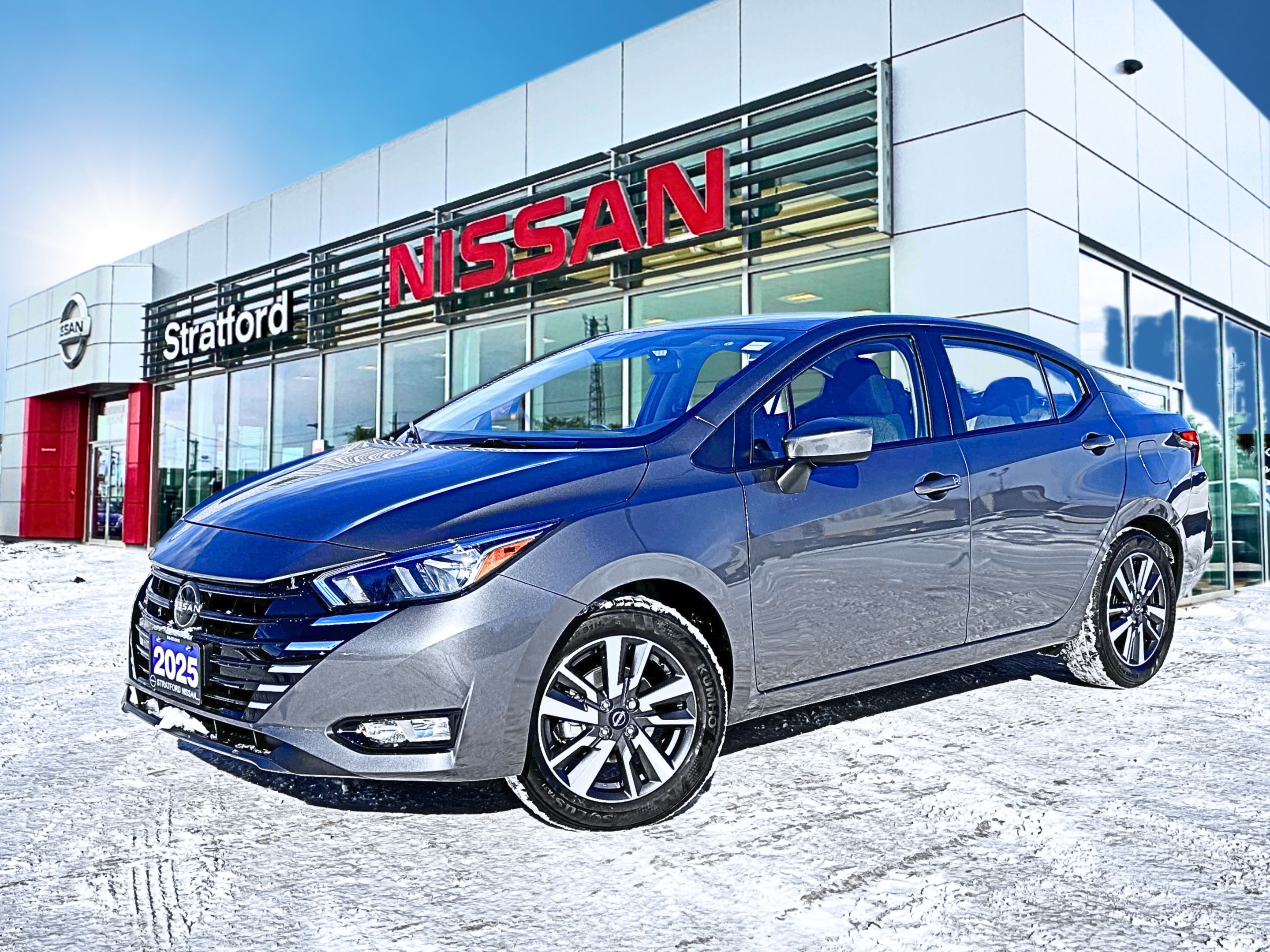 2025 Nissan Versa SV | FWD | BLINDSPOT MONITOR | PARKING SENSORS