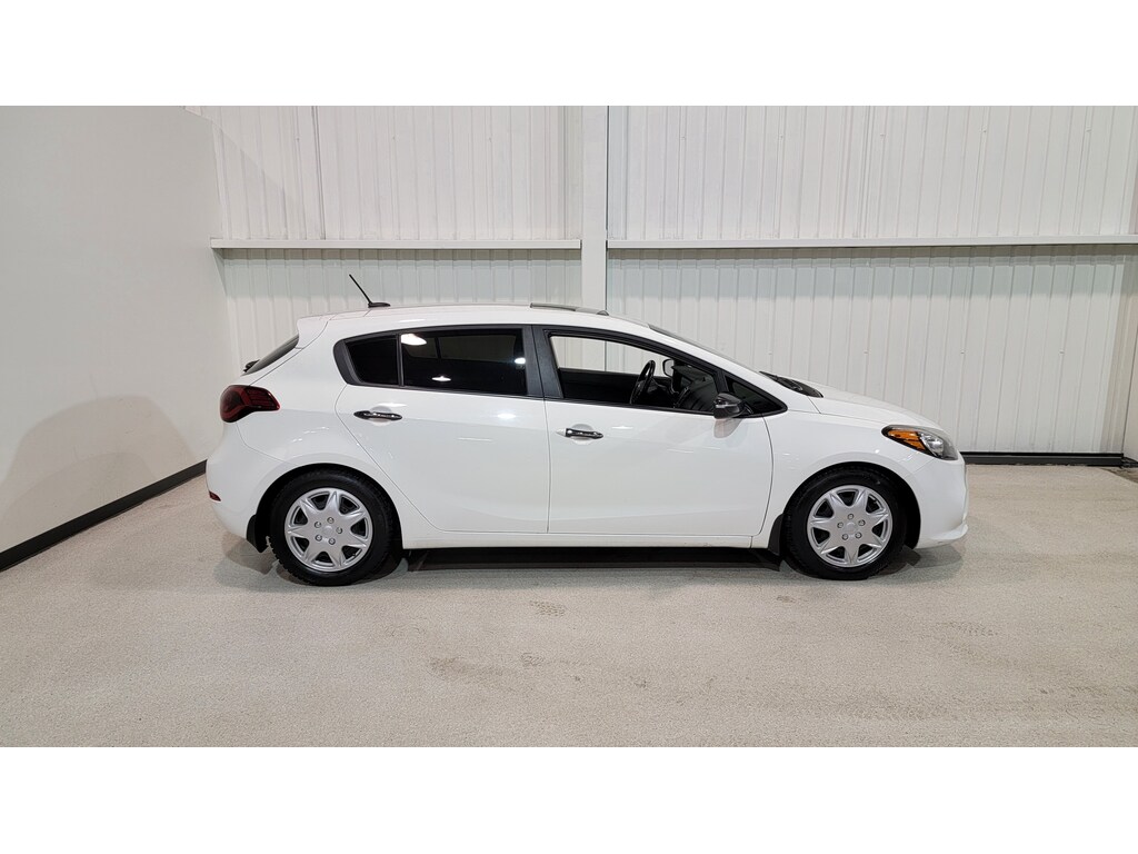 Kia Forte 5-Door 2016