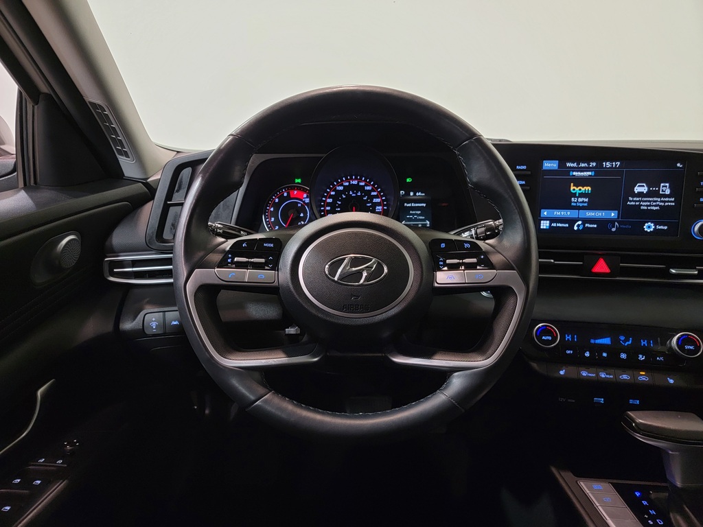 Hyundai Elantra 2022