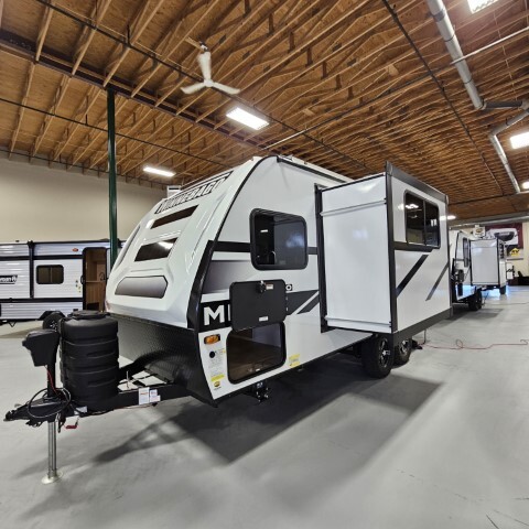 2025 Winnebago Micro Minnie 2100 BH