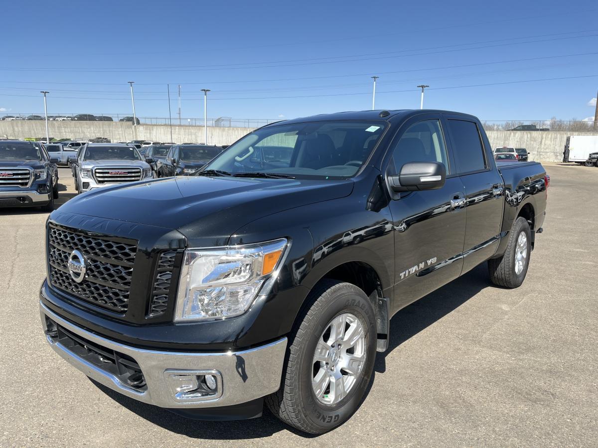 2019 Nissan Titan SV 4WD | 1 OWNER | XM | HEATED MIRRORS | AUX
