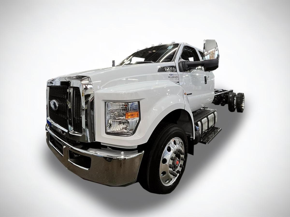 2025 Ford F-750 F750