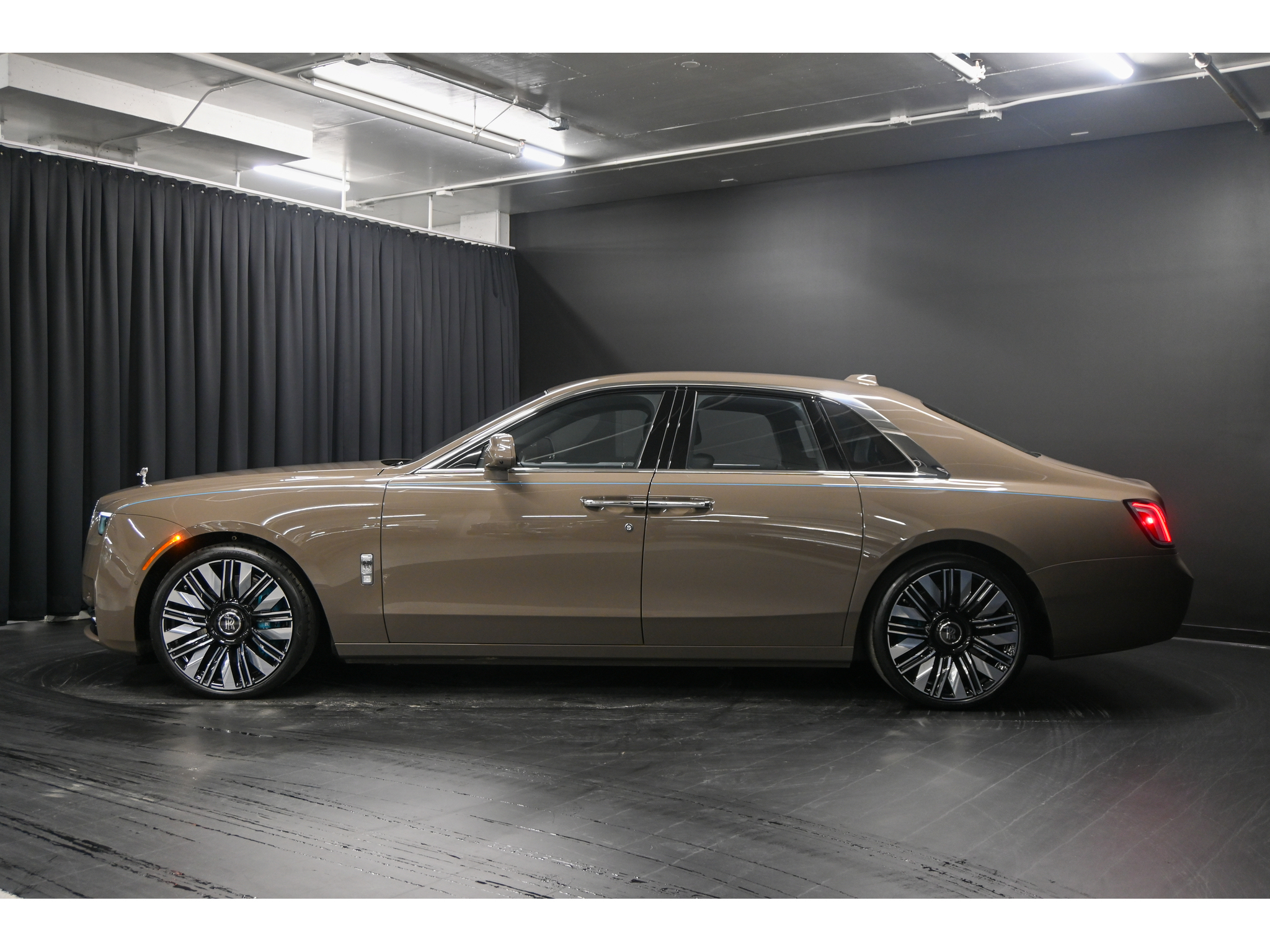 2025 Rolls-Royce Ghost