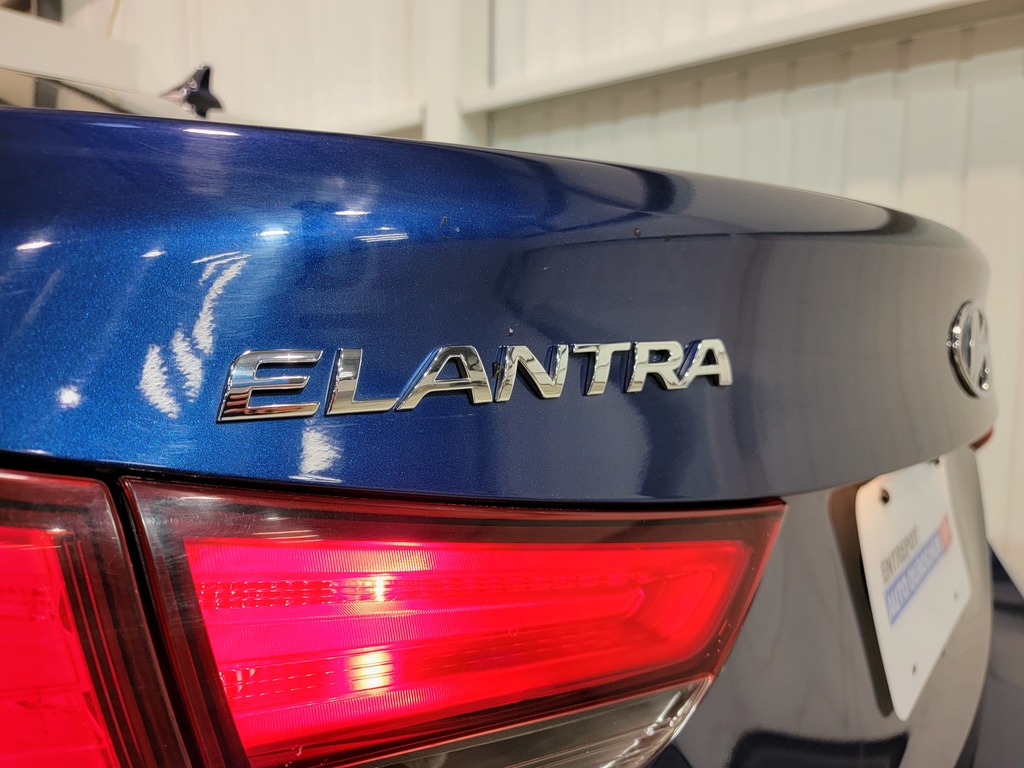 Hyundai Elantra 2016