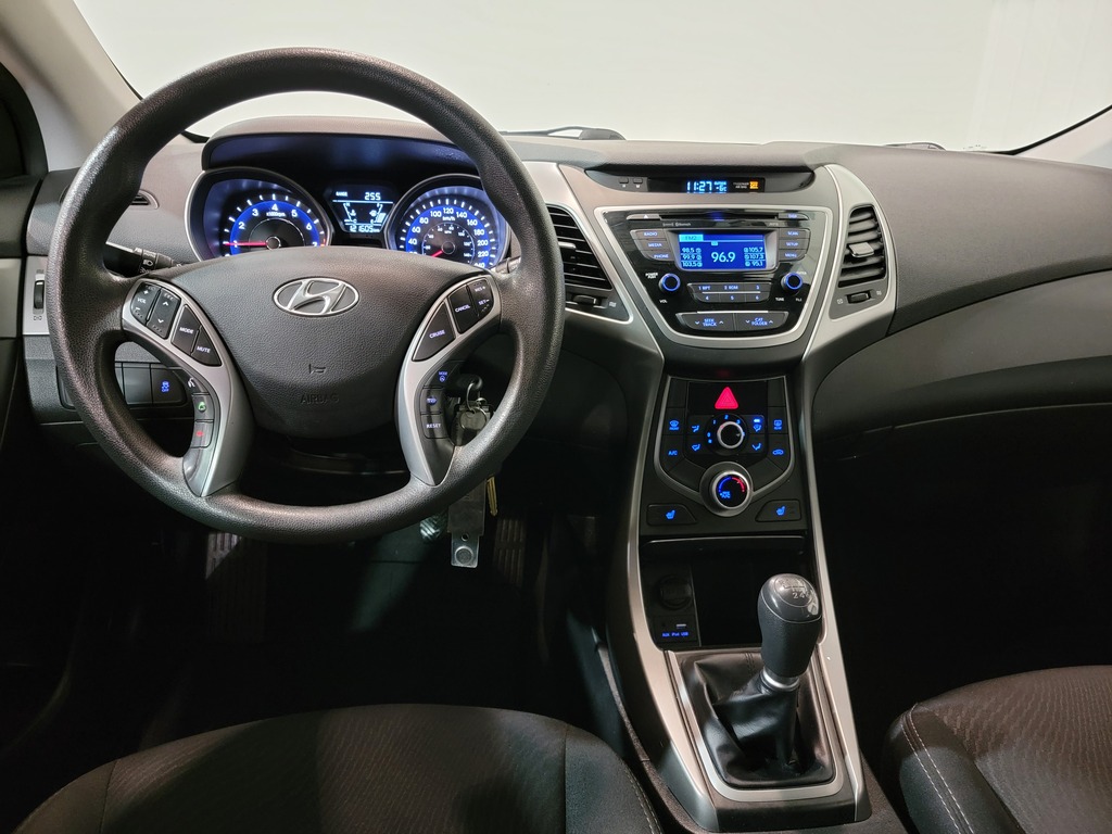 Hyundai Elantra 2016