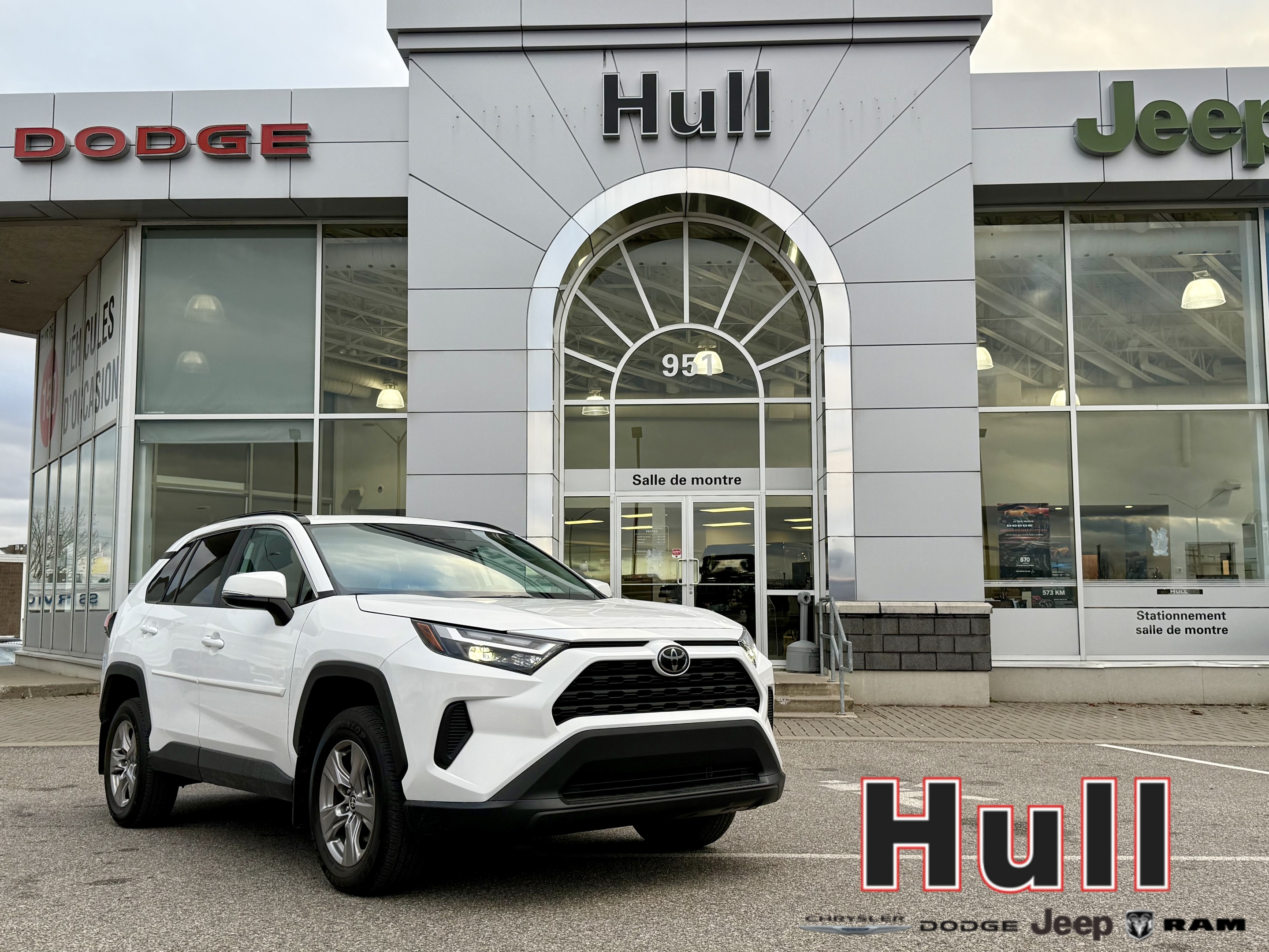 2024 Toyota RAV4 XLE AWD