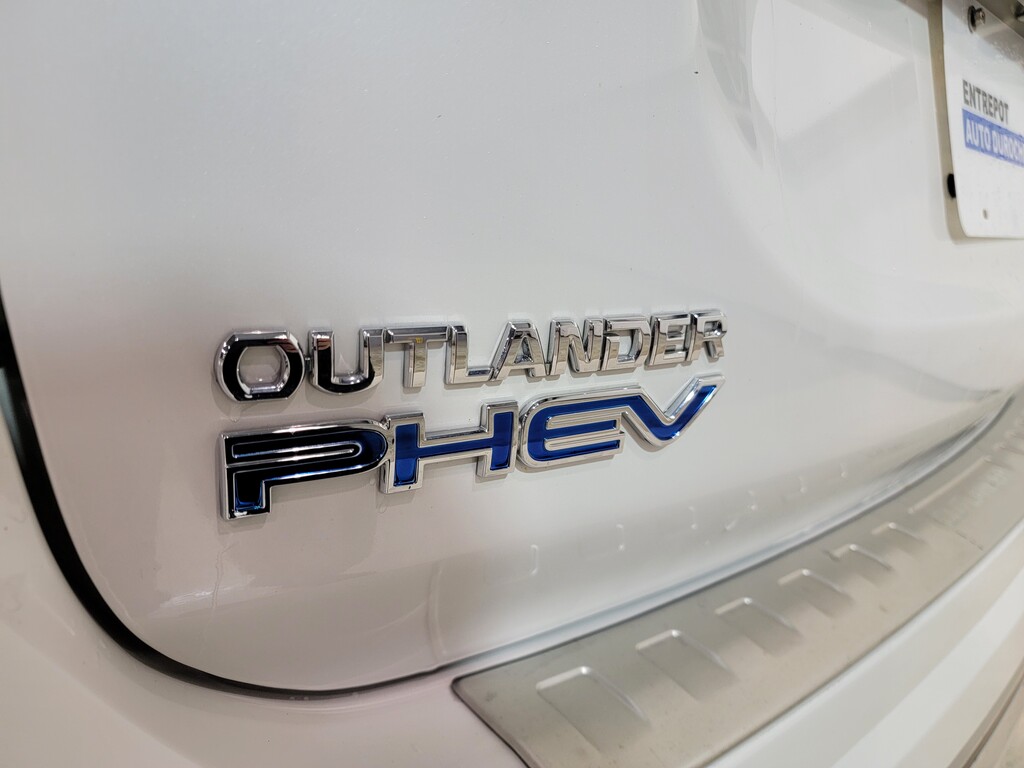 Mitsubishi Outlander PHEV 2022