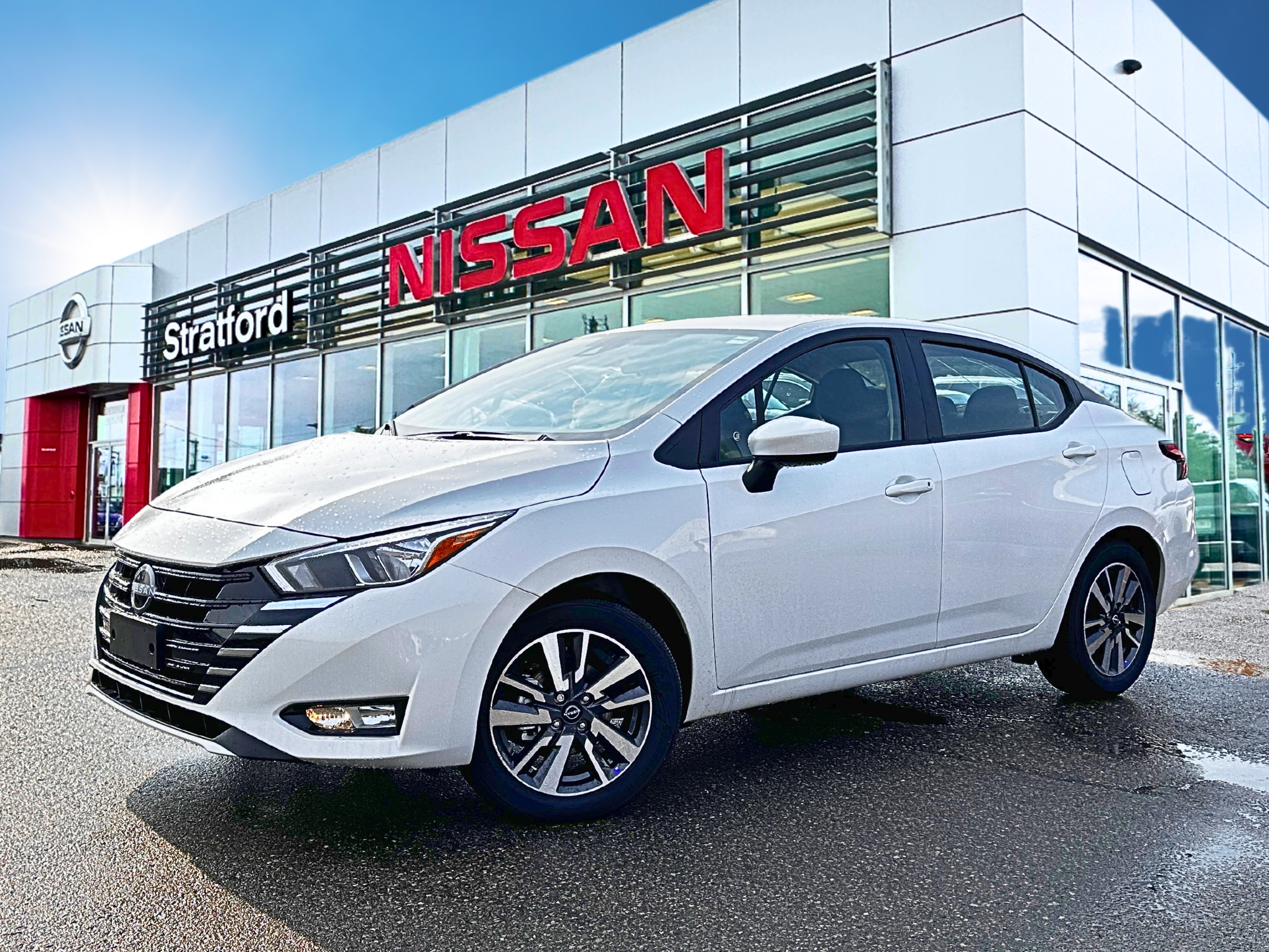 2025 Nissan Versa SV | FWD | BLINDSPOT MONITOR | PARKING SENSORS