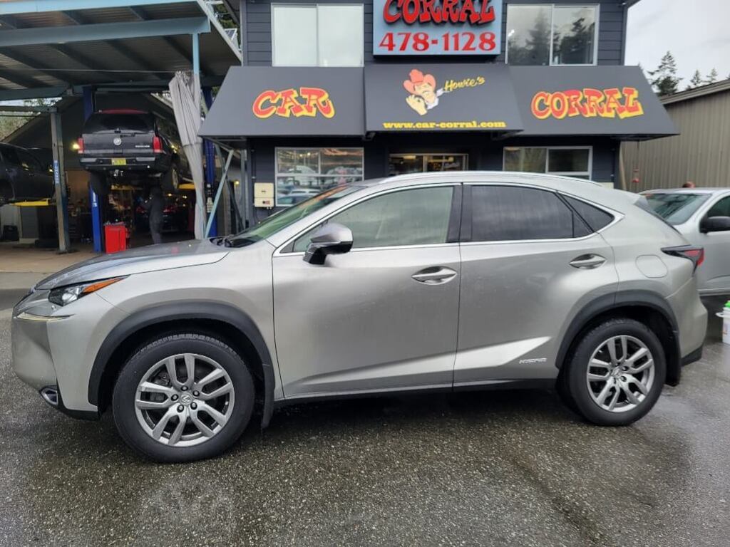 2017 Lexus NX 300 Hybrid
