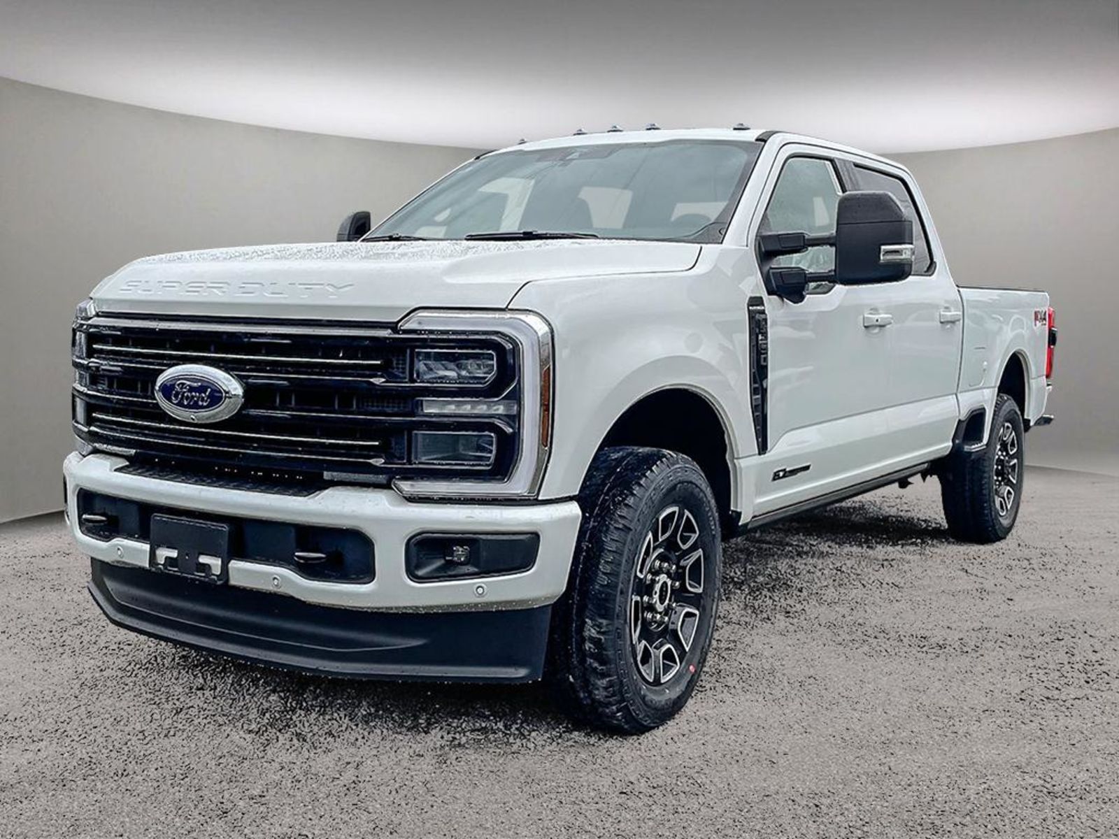2025 Ford F-350 Platinum - 6.7L PS V8 DIESEL/FX4 OFF-ROAD PKG/UPFI