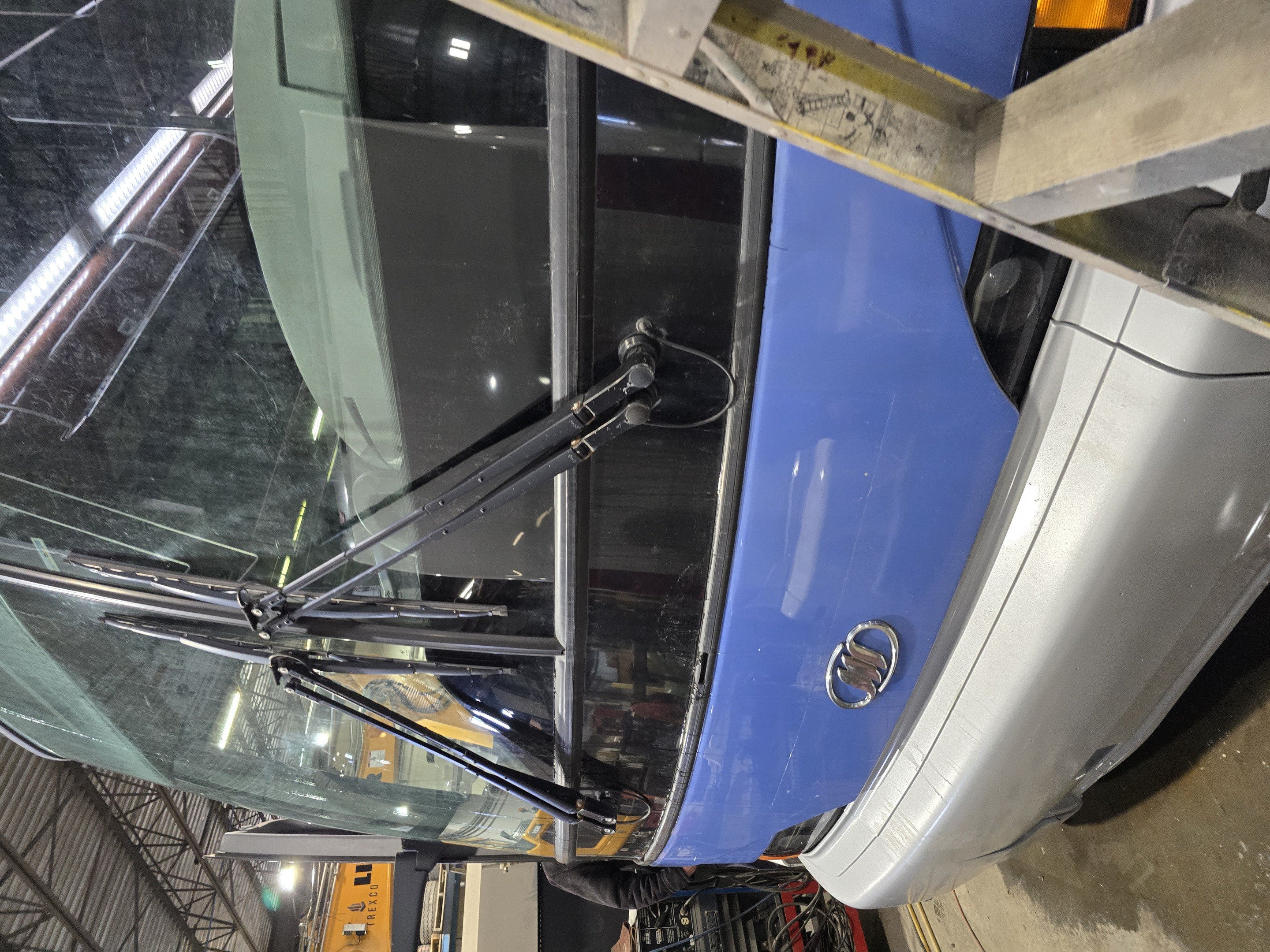 2012 MCI J-4500 MCI J-4500 2012 Leather - Ready to go WCL $ 169K 