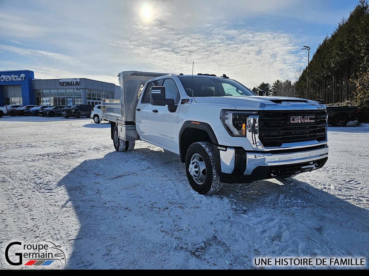 2024 GMC Sierra 3500 4WD CREW CAB | DURAMAX | CAMION BENNE HYDROLIQUE |