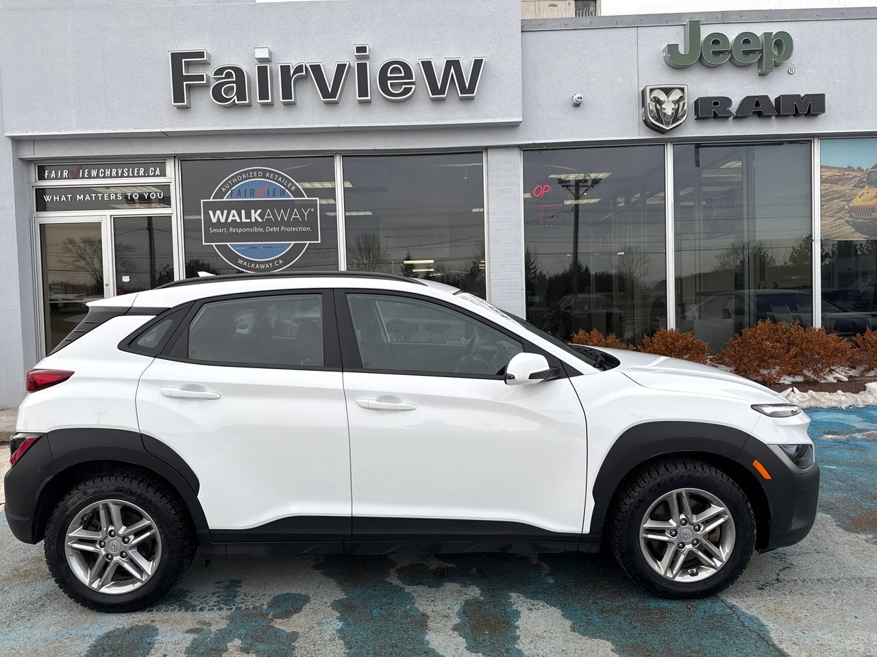 2023 Hyundai Kona Essential AWD / 