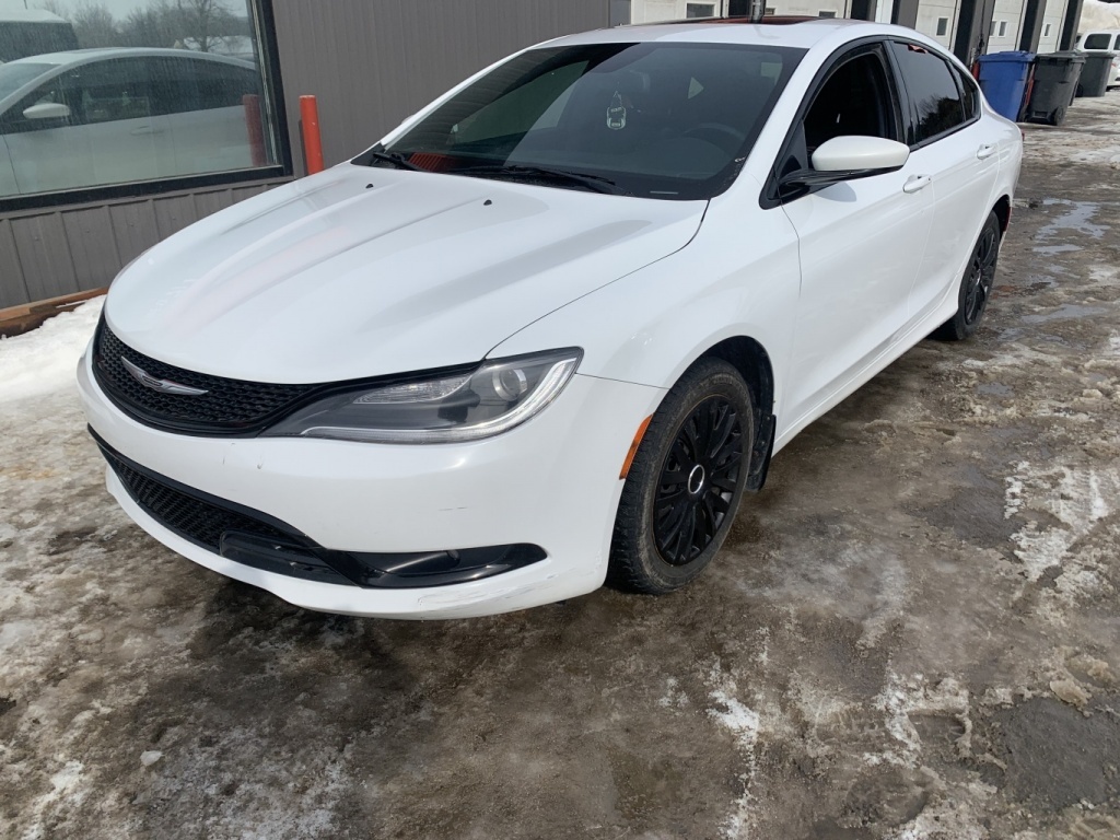 2015 Chrysler 200 S