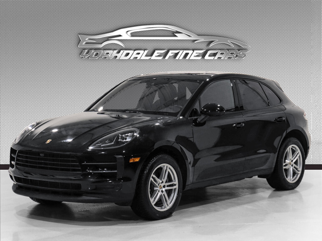 2021 Porsche Macan / AWD / Premium Pkg / Red Seat Belts / Navigation 
